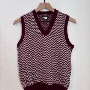 Vintage City Streets Burgundy and White Herringbone Sweater Vest Size S